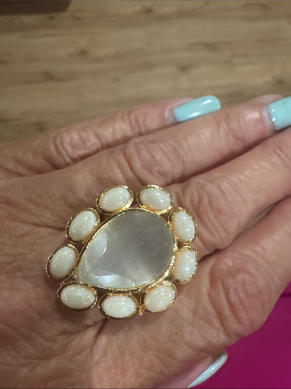 Gold Teardrop White Stone Cocktail Ring - Women's Fashion Jewelry